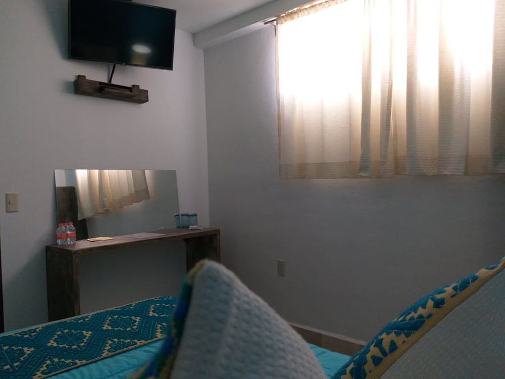 Standard Double Room, 1 Queen Bed, Non Smoking (Verde-azul) photo 2