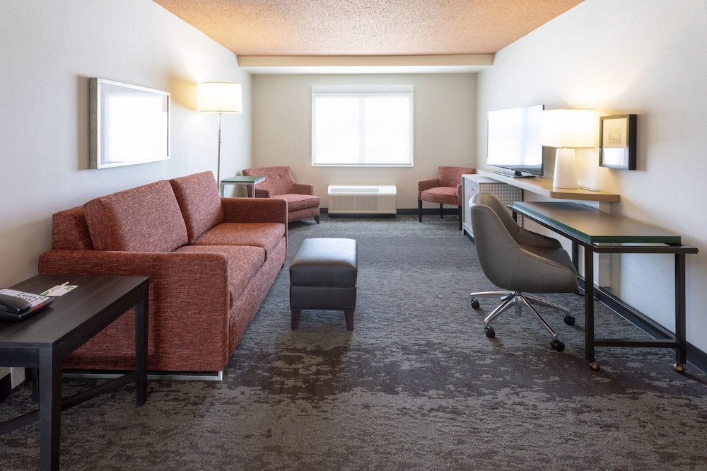 Standard Room, 1 King Bed with Sofa bed (Walk-In Shower) - Photo 2