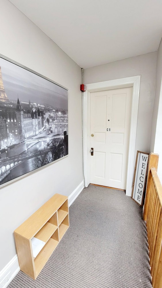 Apartment photo 3