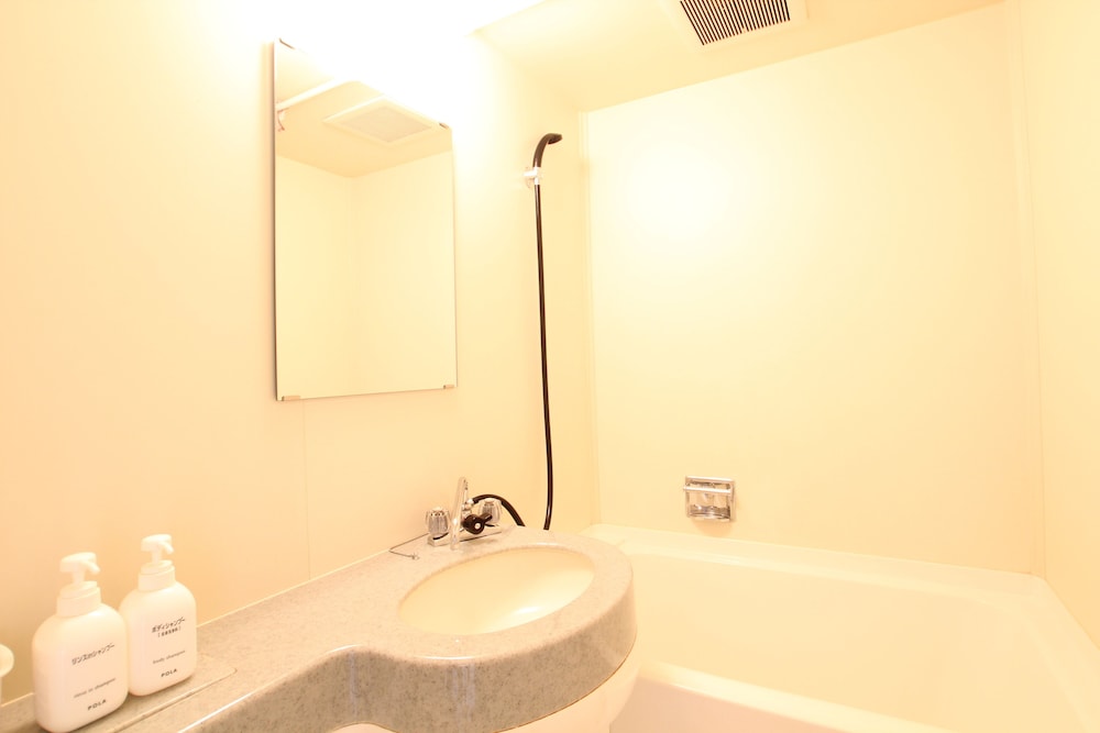 Basic Double Room photo 2
