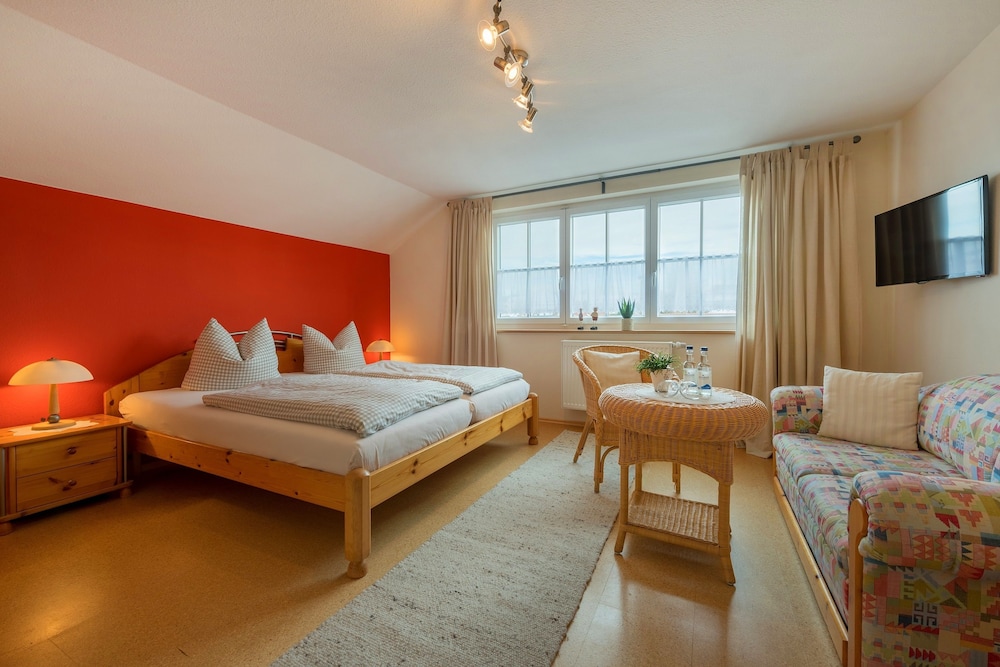 Family Room, 2 Bedrooms photo 1