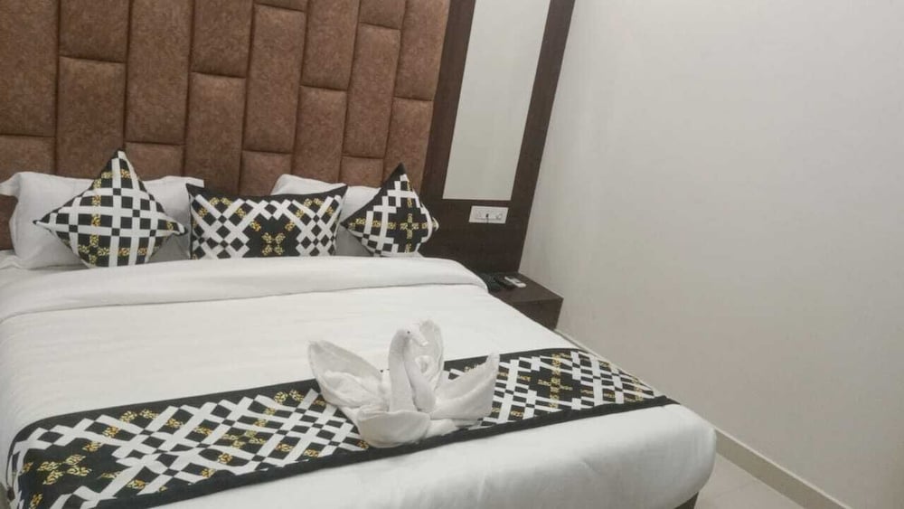 Deluxe Room - Photo 4