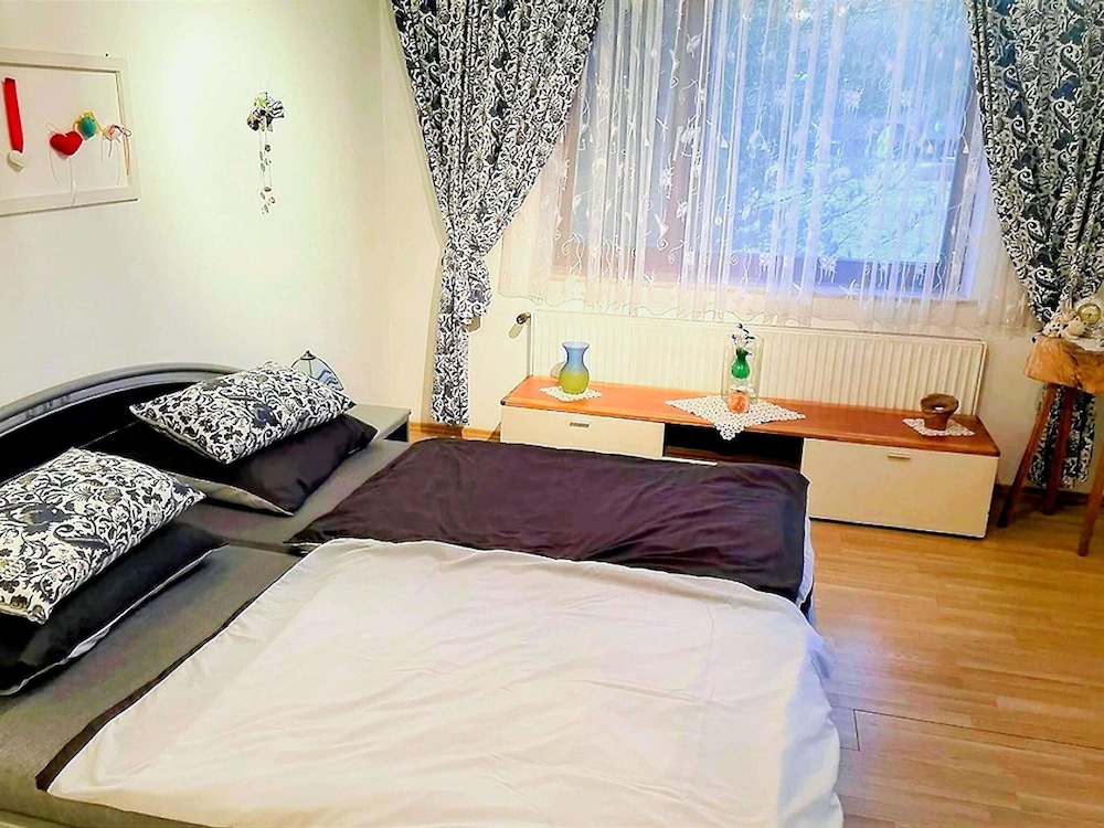 Apartment photo 3