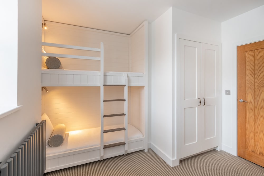 Family Room, Multiple Beds, Sea View photo 3