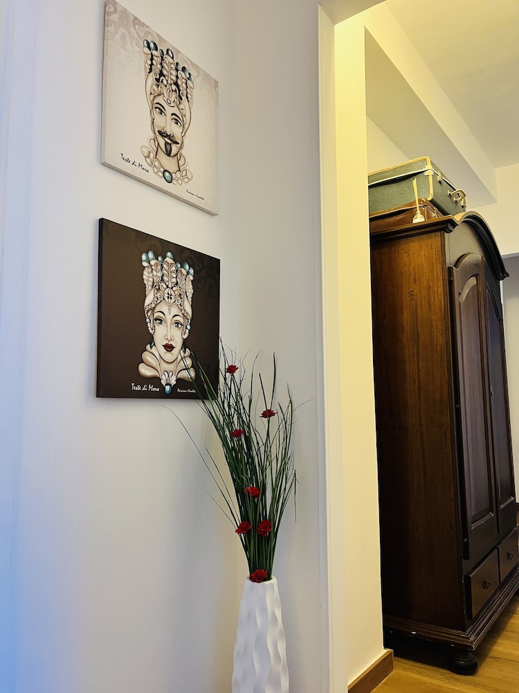 Deluxe Room - Photo 21