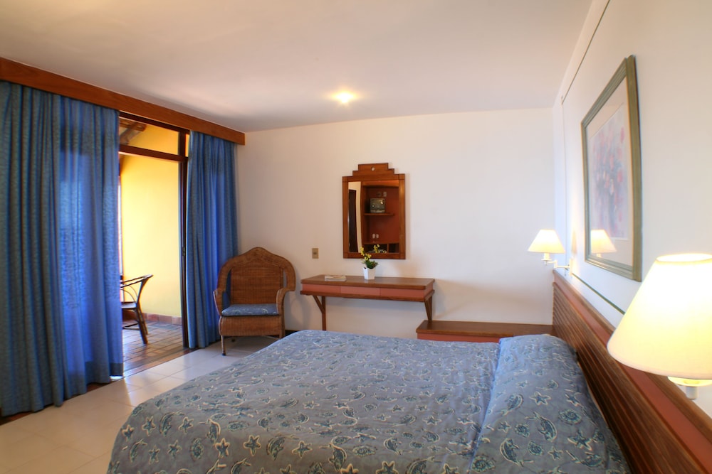 Deluxe Room, Balcony, Sea View - Photo 3