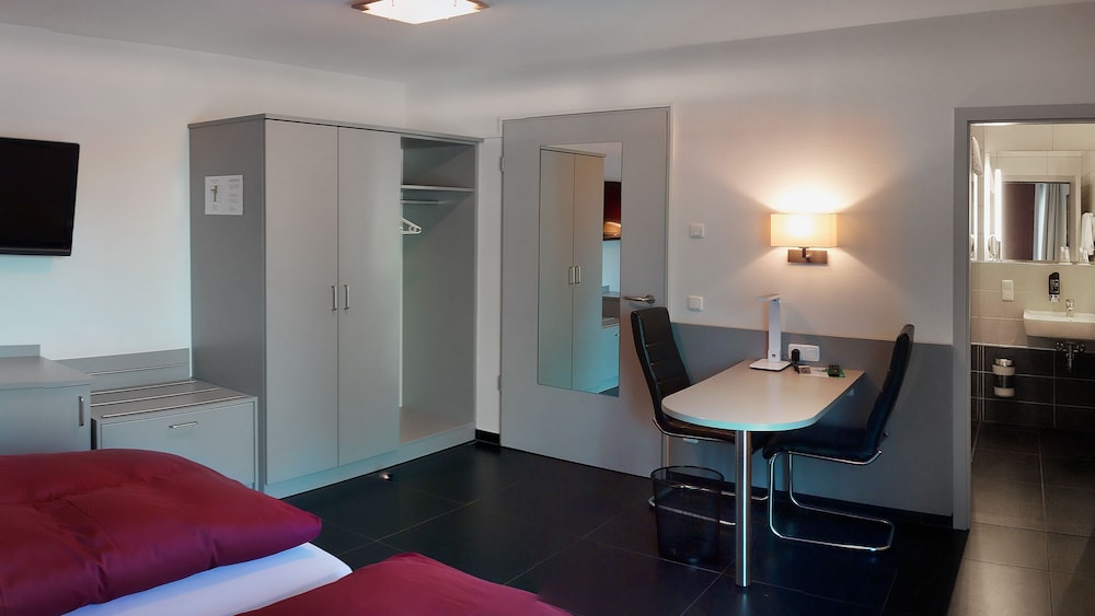 Classic Double Room, Private Bathroom (Teils Auch Als Ez Buchbar) - Photo 2
