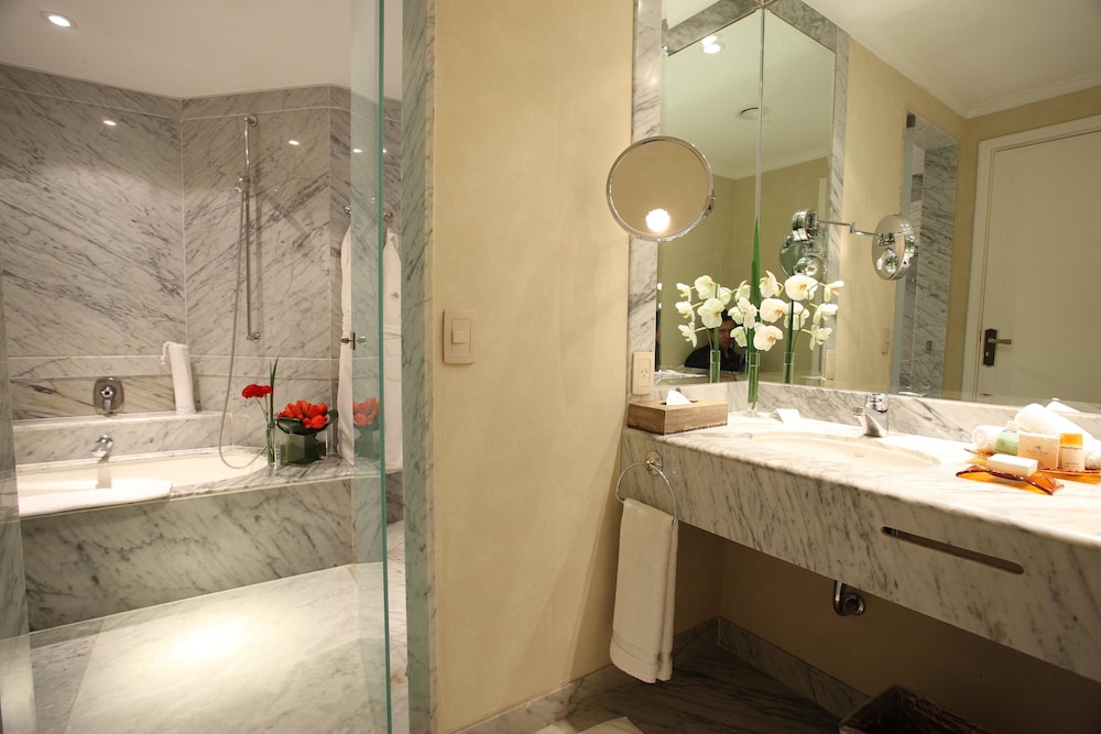 Superior Room, 1 Queen Bed, Accessible