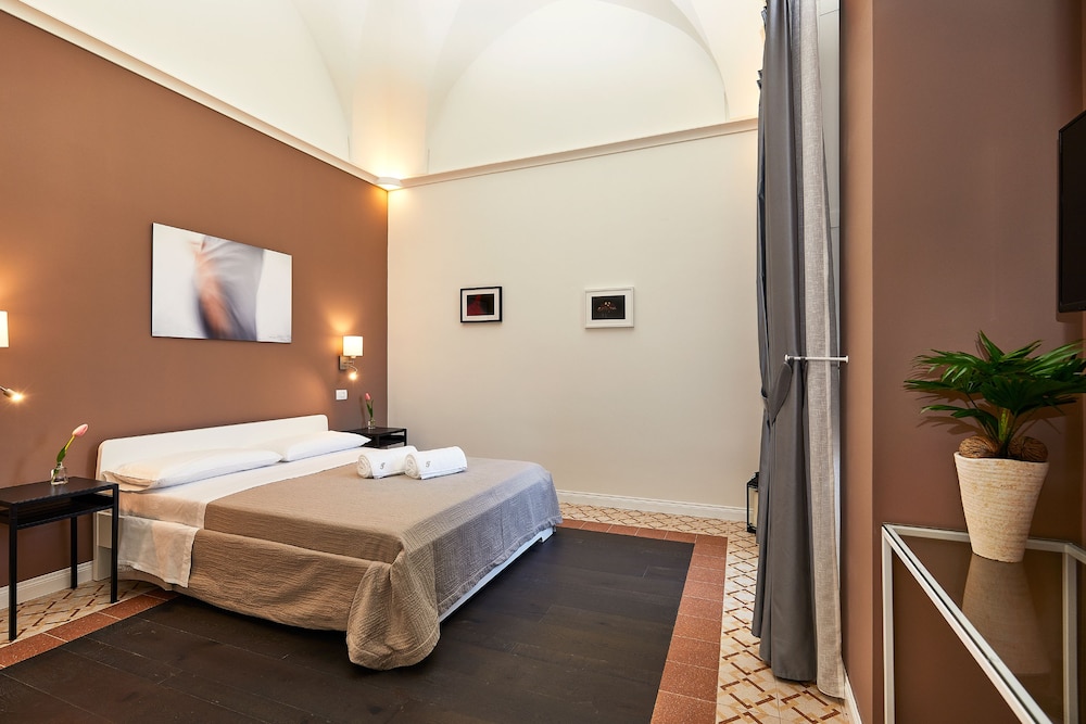 Suite, Jetted Tub