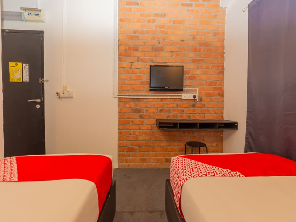 Deluxe Twin Room photo 2