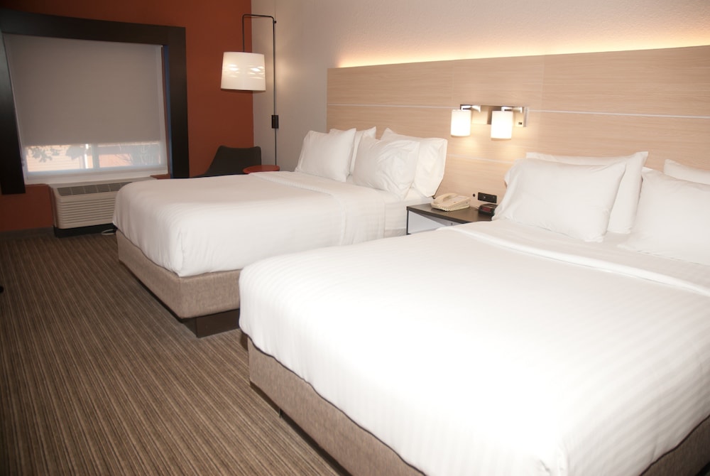 Suite, Multiple Beds