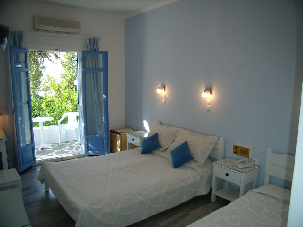 Standard Double or Twin Room photo 3