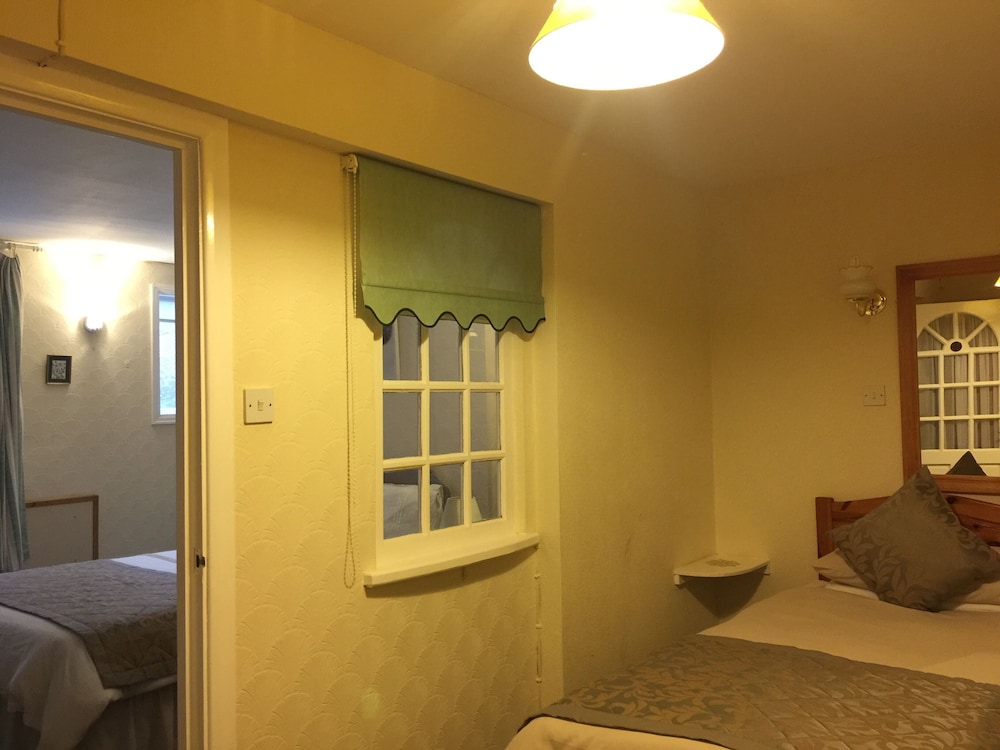 Exclusive Triple Room photo 2