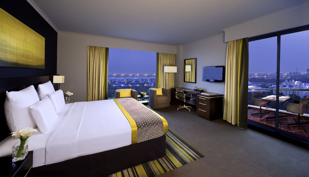 Family Room, 1 King Bed