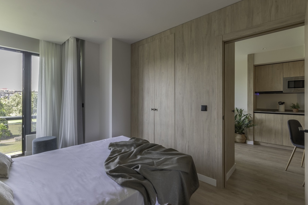 Apartment, 1 Bedroom, Terrace - Photo 4