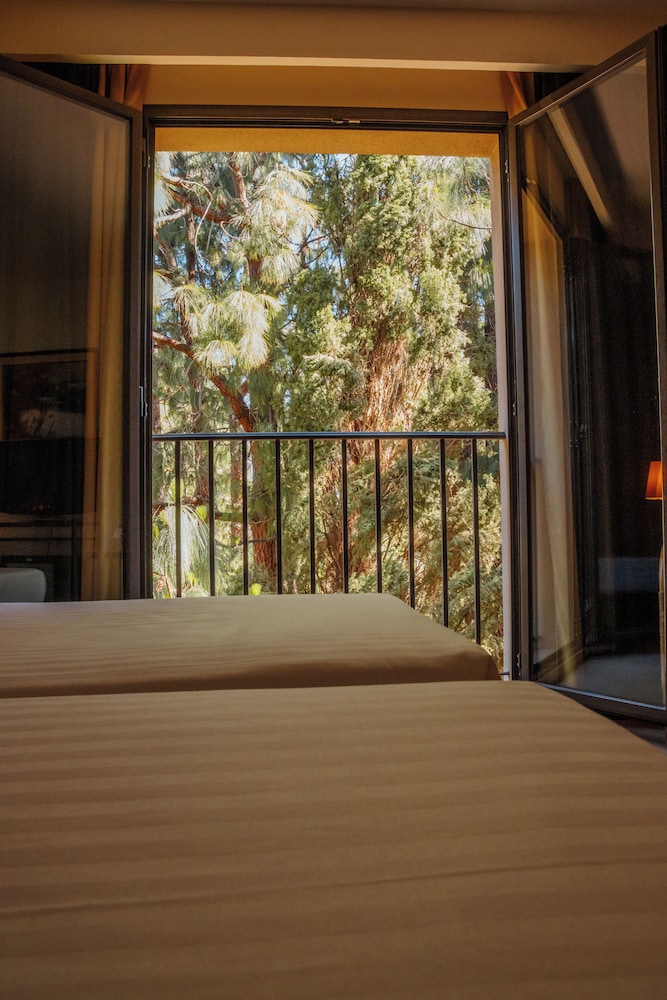 Classic Double or Twin Room - Photo 6