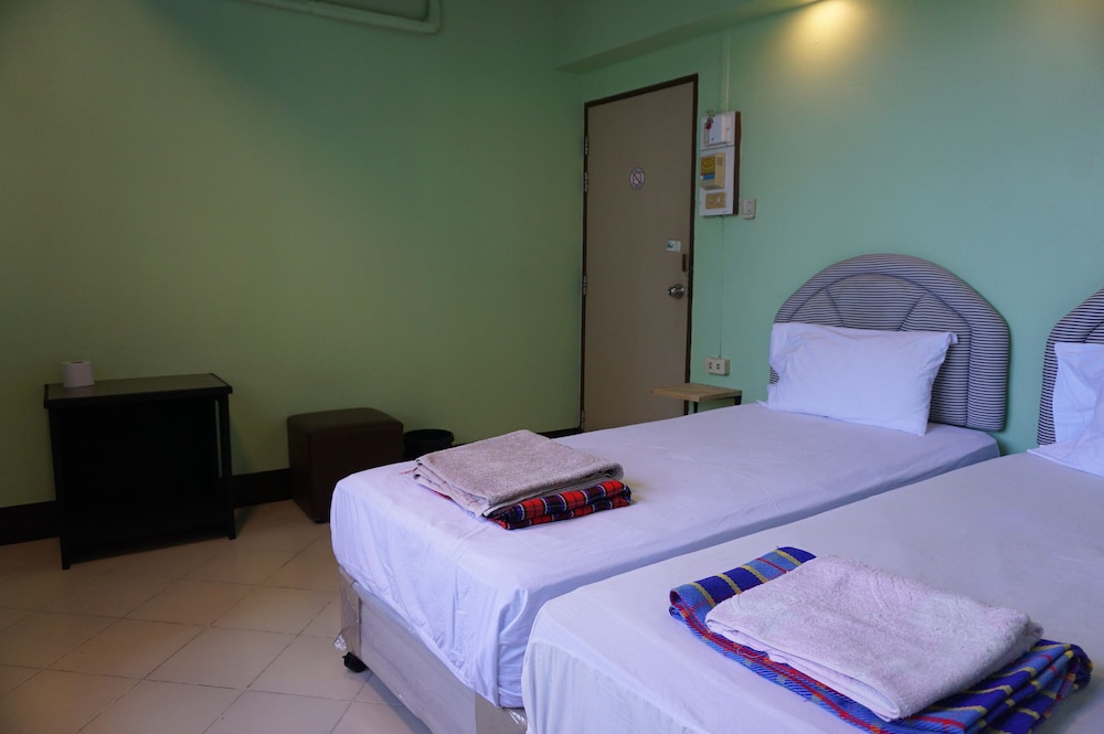 Fan Double Room with Private Bathroom photo 1