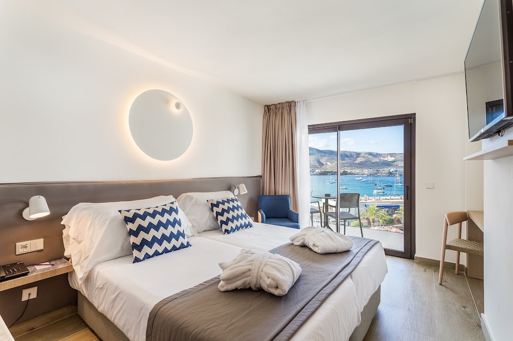 Superior Double Room, Jetted Tub, Sea View