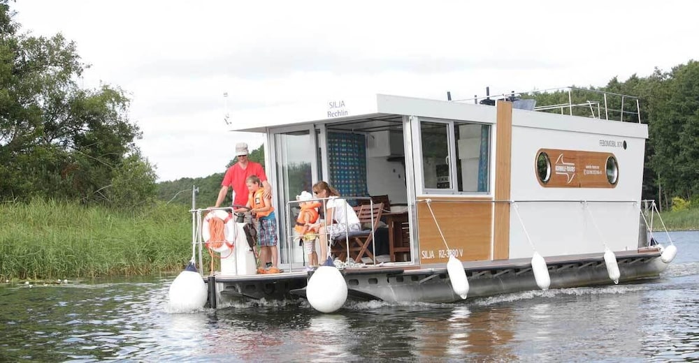 Houseboat Febomobil 870 photo 1