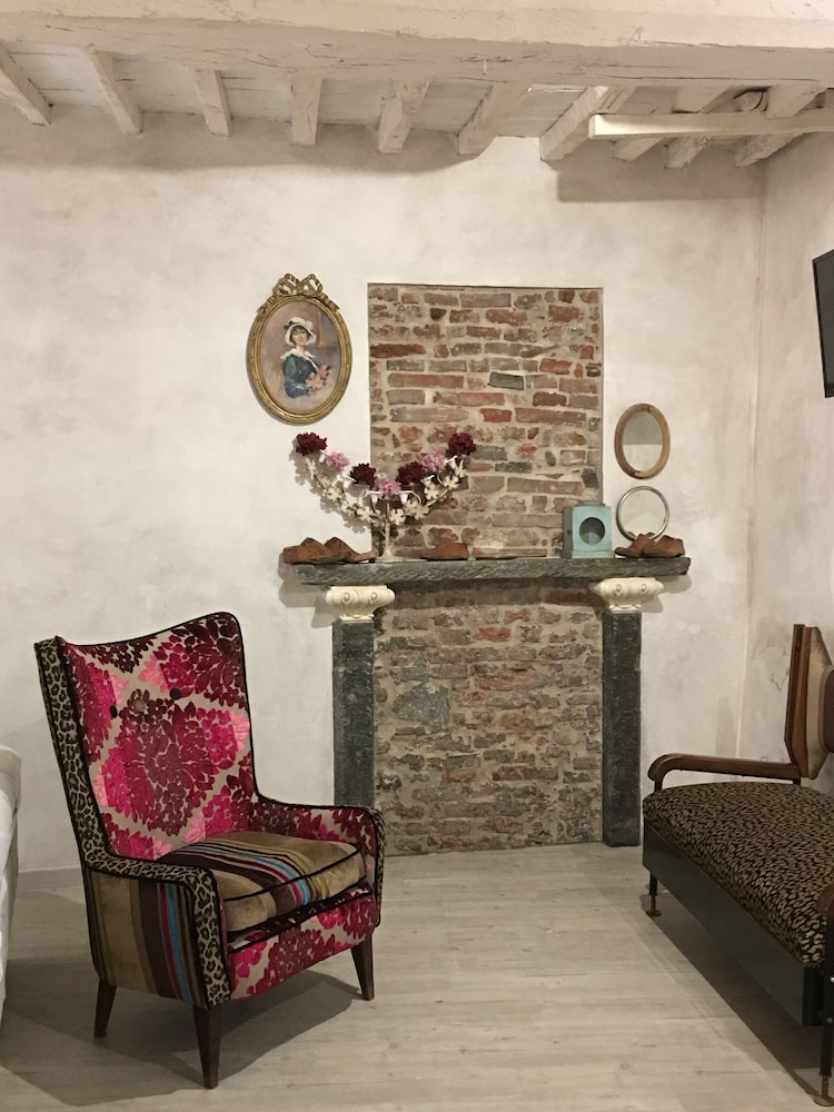 Deluxe Triple Room, 1 Bedroom (Pink Room) photo 2