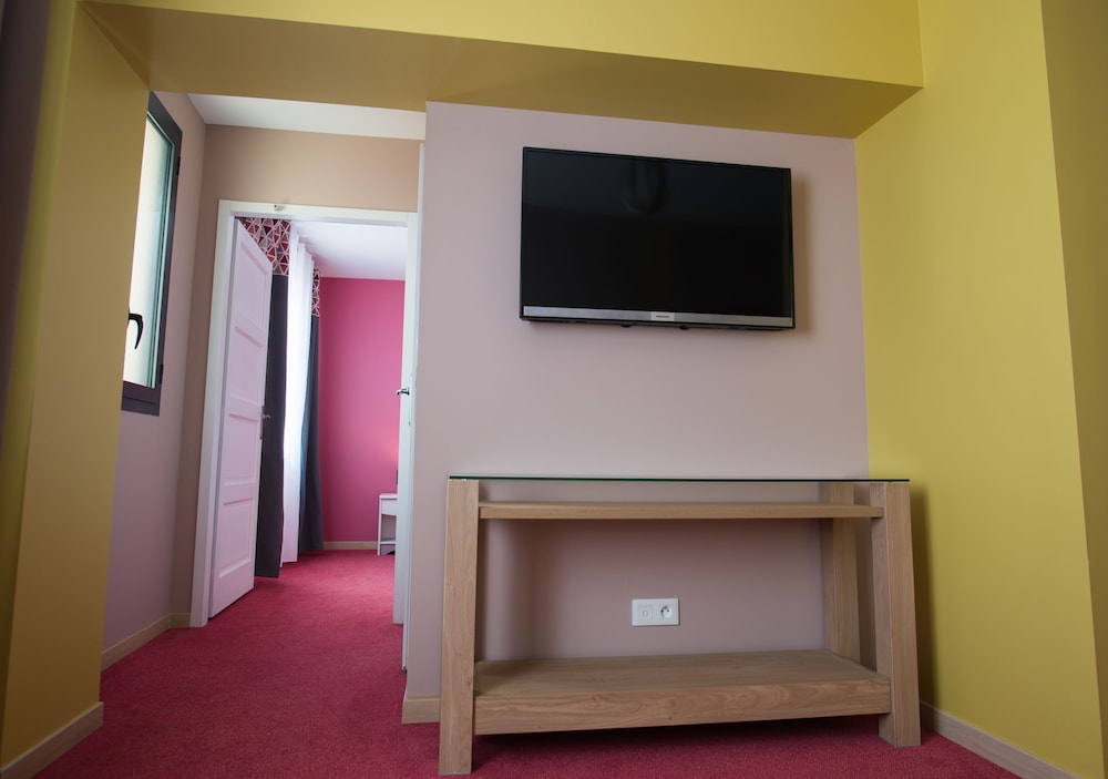 Family Room photo 3