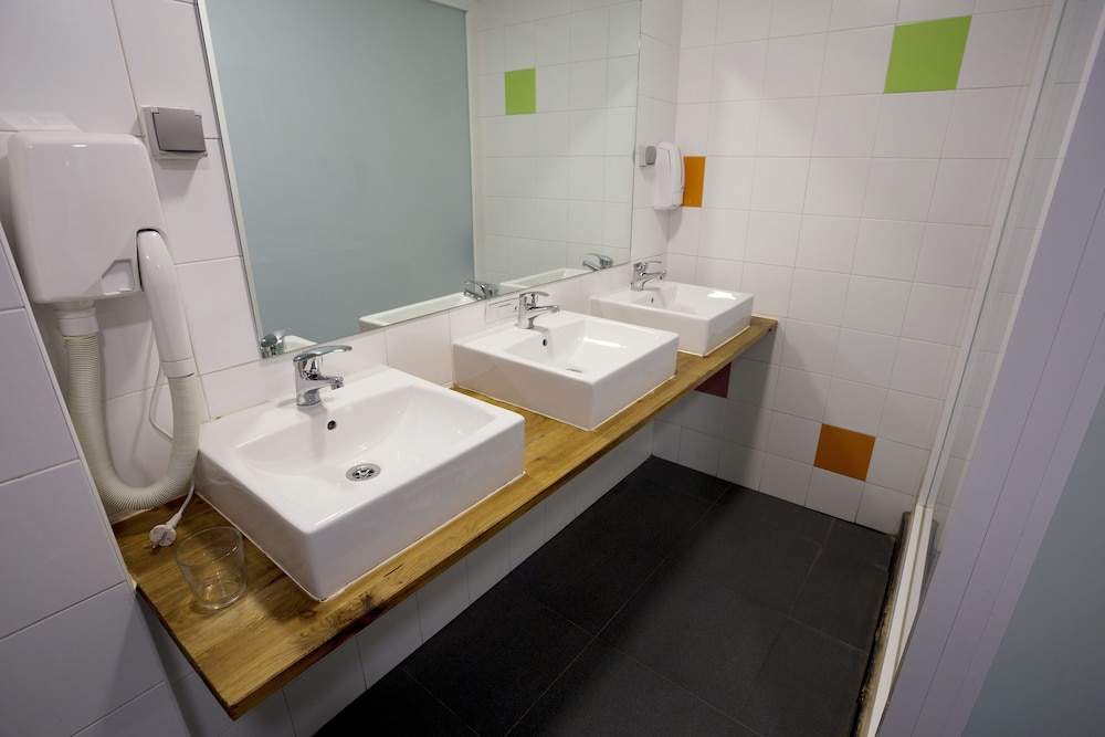 Habitación familiar, baño compartido (12 pax.) photo 2