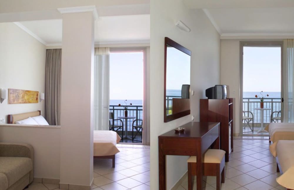 Quadruple Room, Sea View