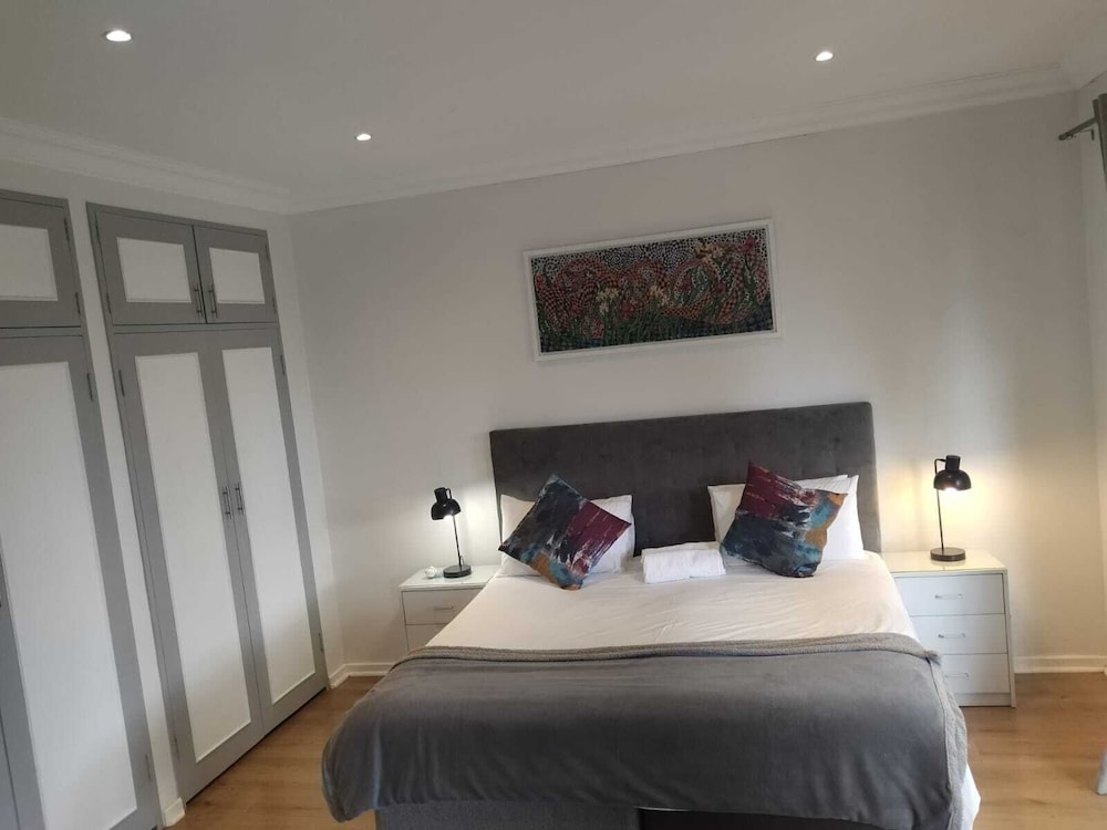 Business Suite photo 1