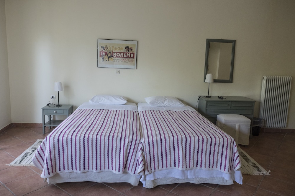 Standard Room photo 2