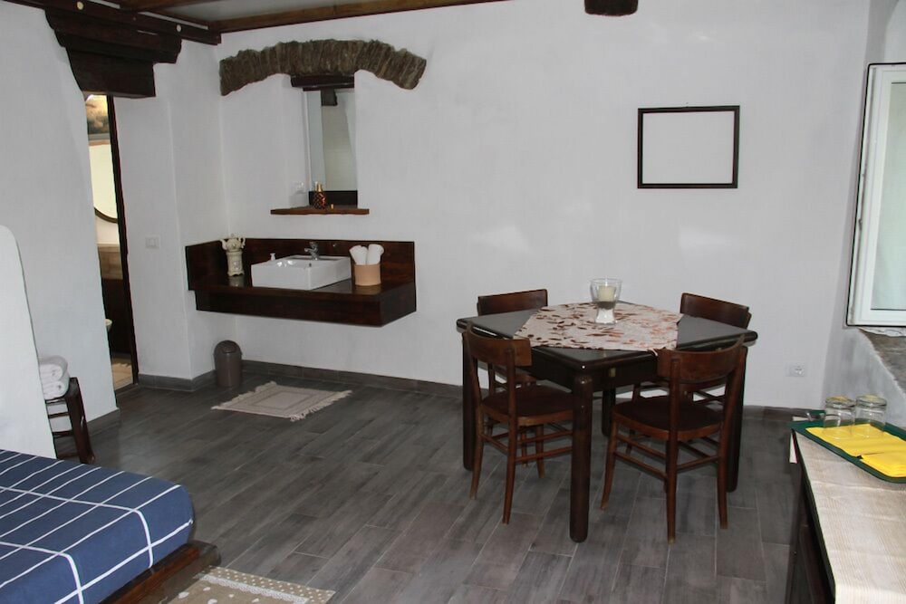 Basic Double Room, Garden View photo 3