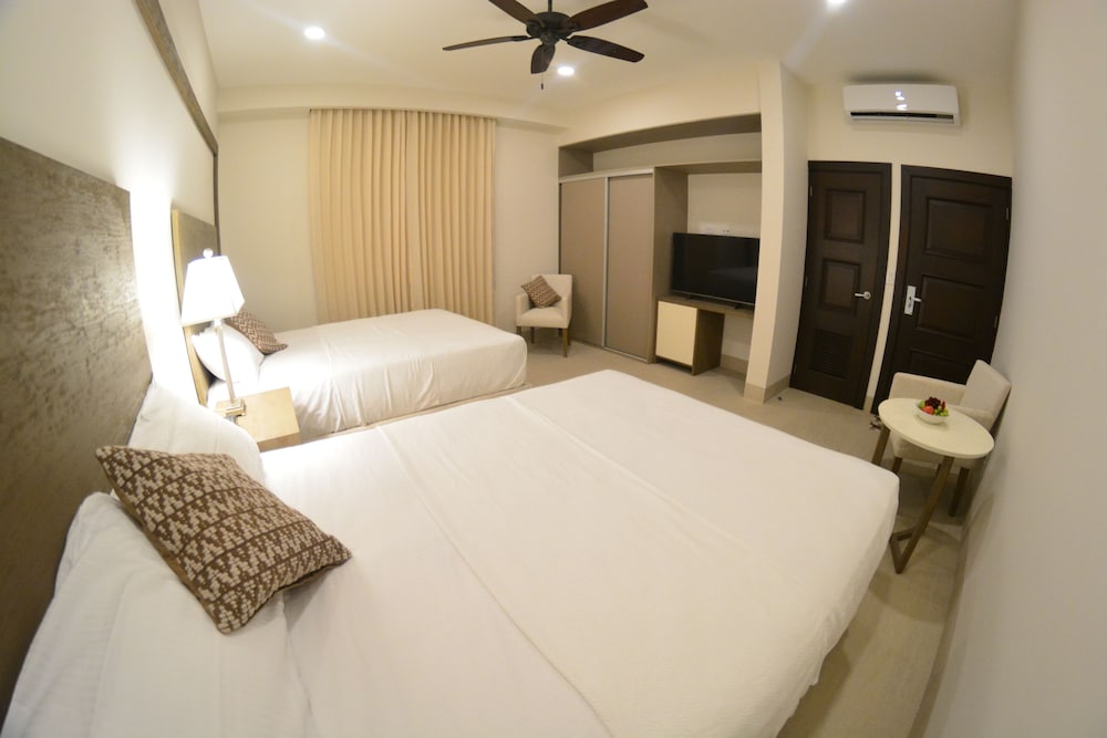 Standard Quadruple Room, 2 Double Beds, Garden View, Ground Floor
