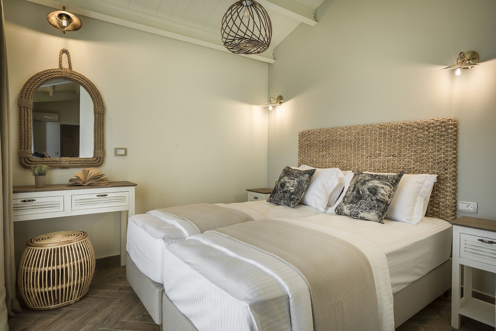 Master Suite, Sea View - Photo 6