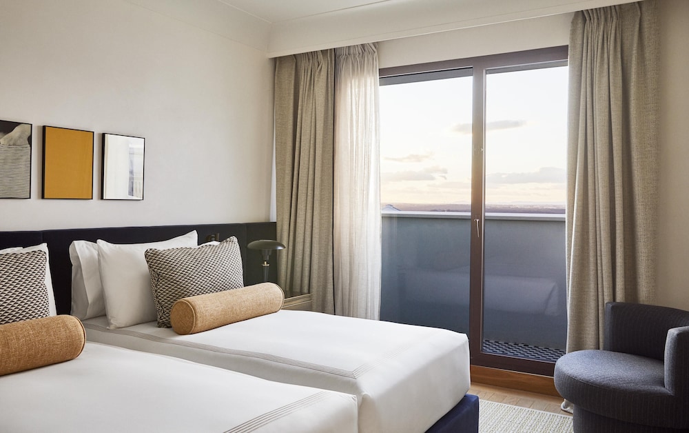 Suite (Penthouse) thumbnail 5