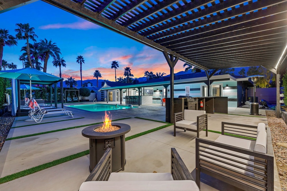 The Ritz - Luxury Home With Pool Speakeasy Bar, Billede 116