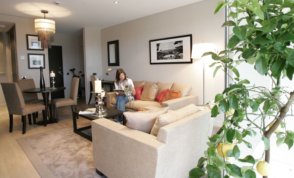 Suite - Photo 5