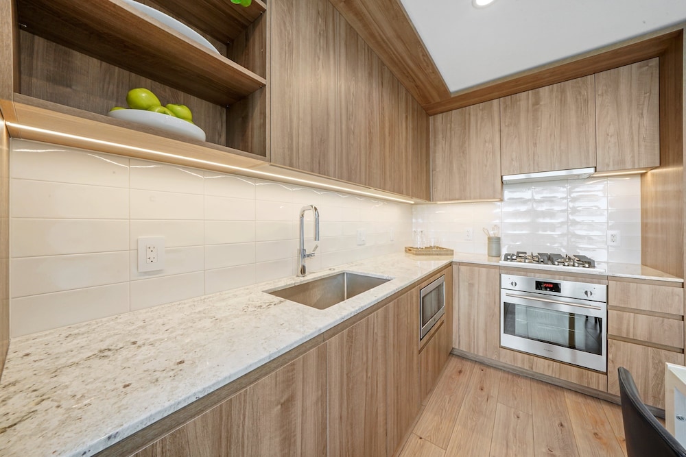 Junior Suite, 2 Bedrooms - Photo 9