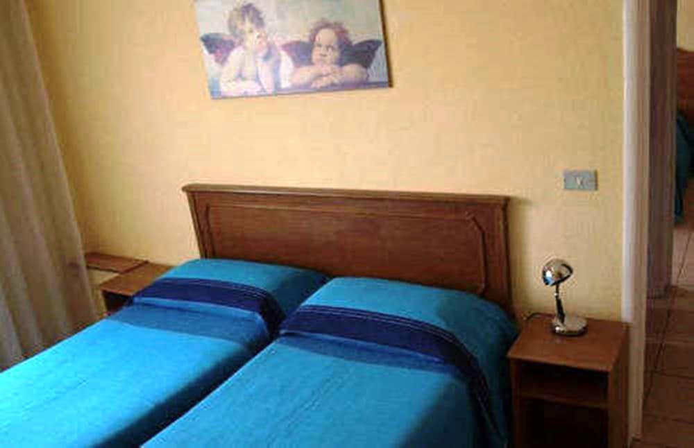 Standard Double or Twin Room photo 3
