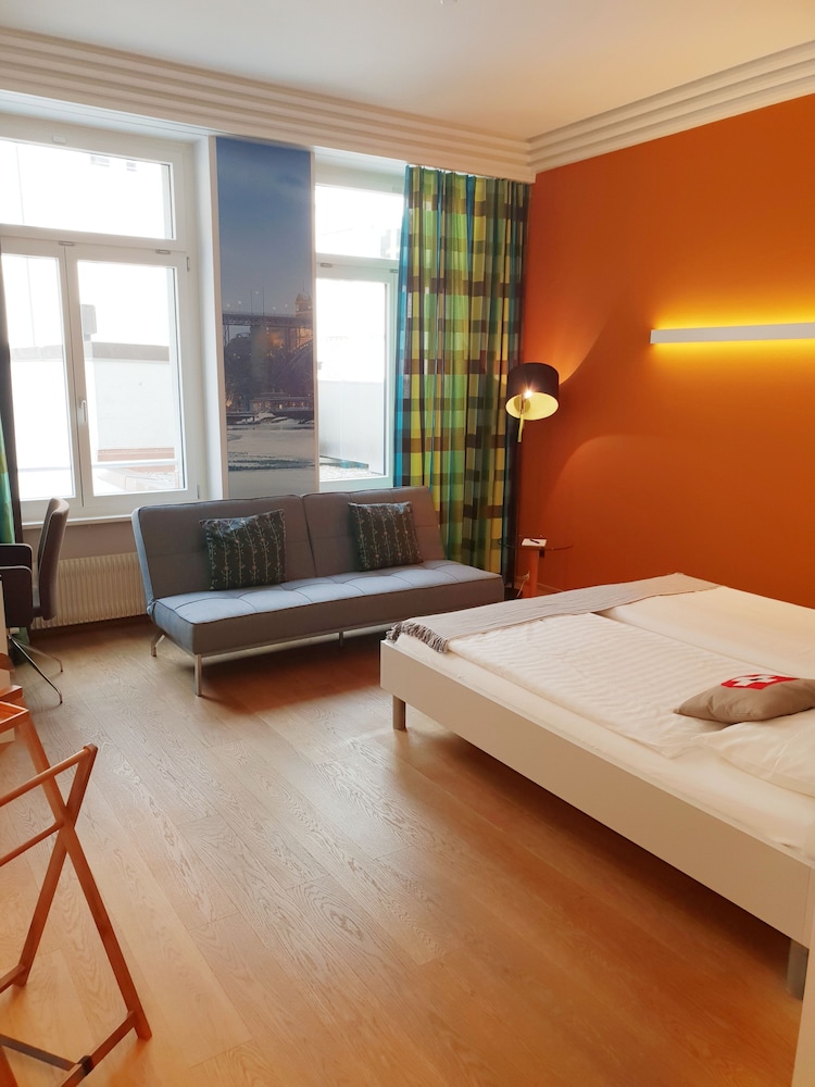Triple Room photo 2