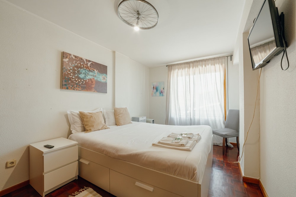 Apartment photo 2