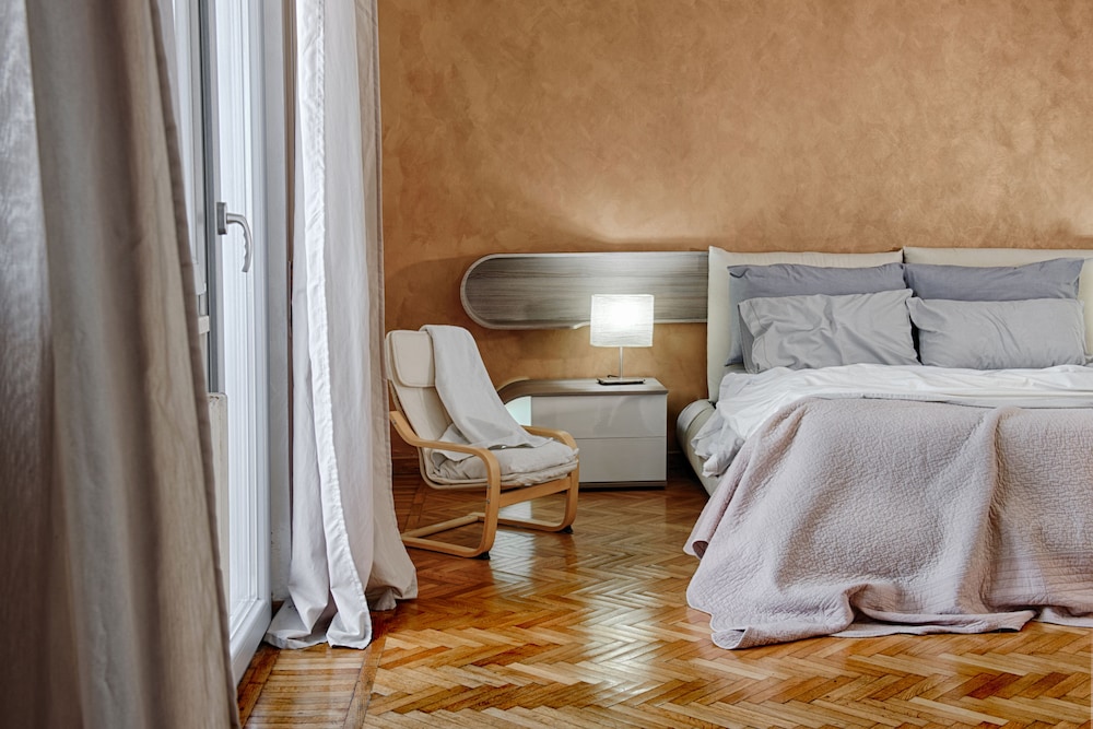 Suite With Private Jacuzzi photo 3