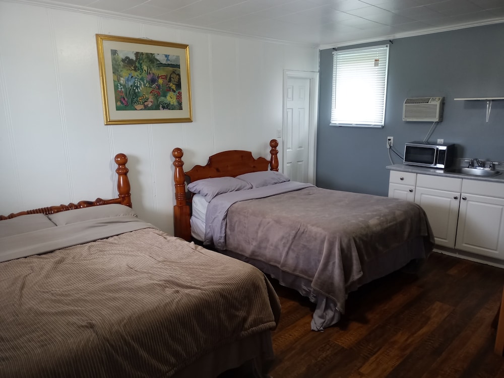 Basic Double Room photo 3