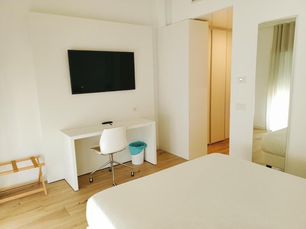 Superior Double Room - Photo 1