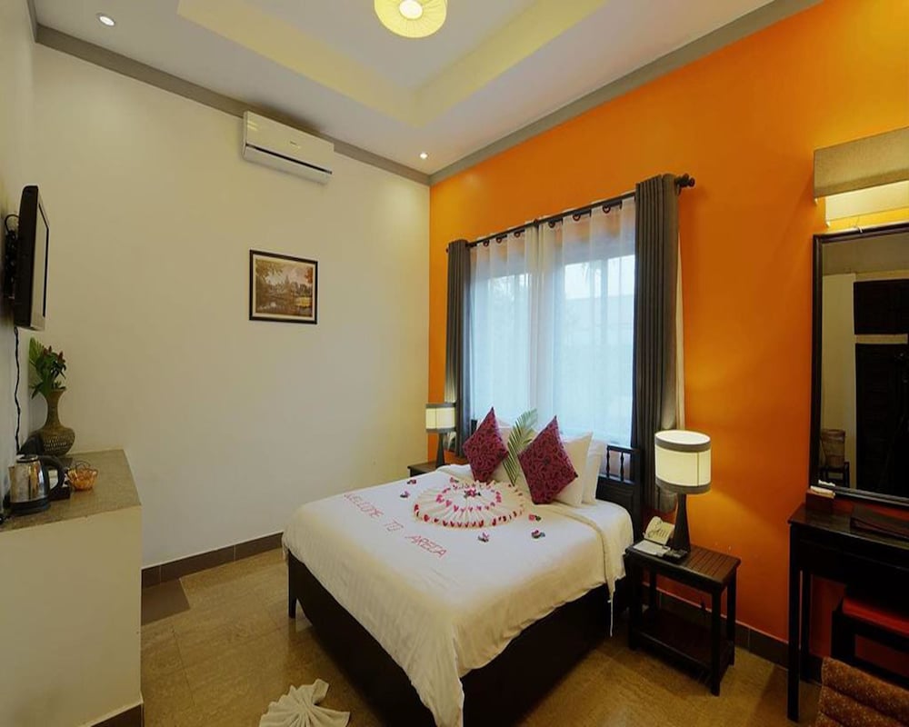 Deluxe Double with Balcony Garden View