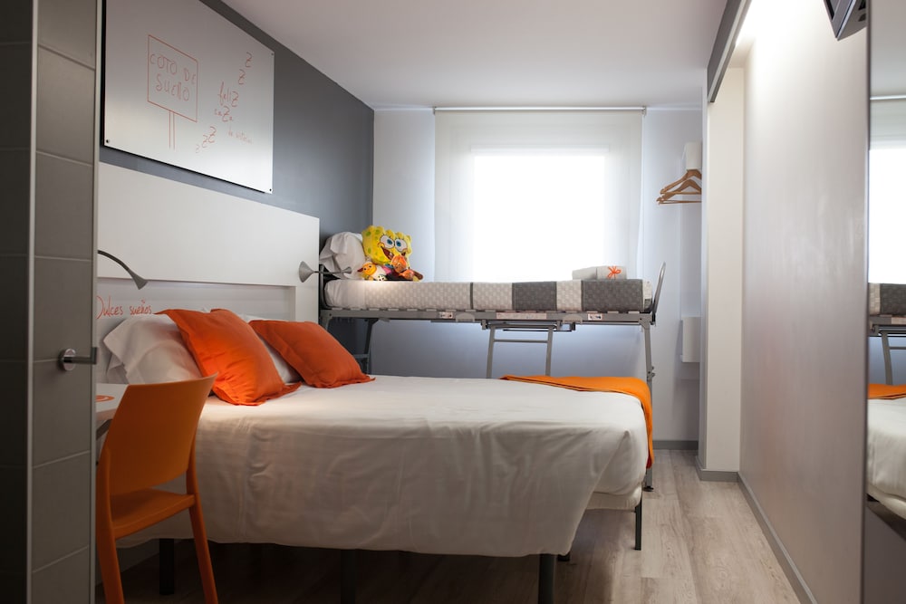 Standard Quadruple Room - Photo 2