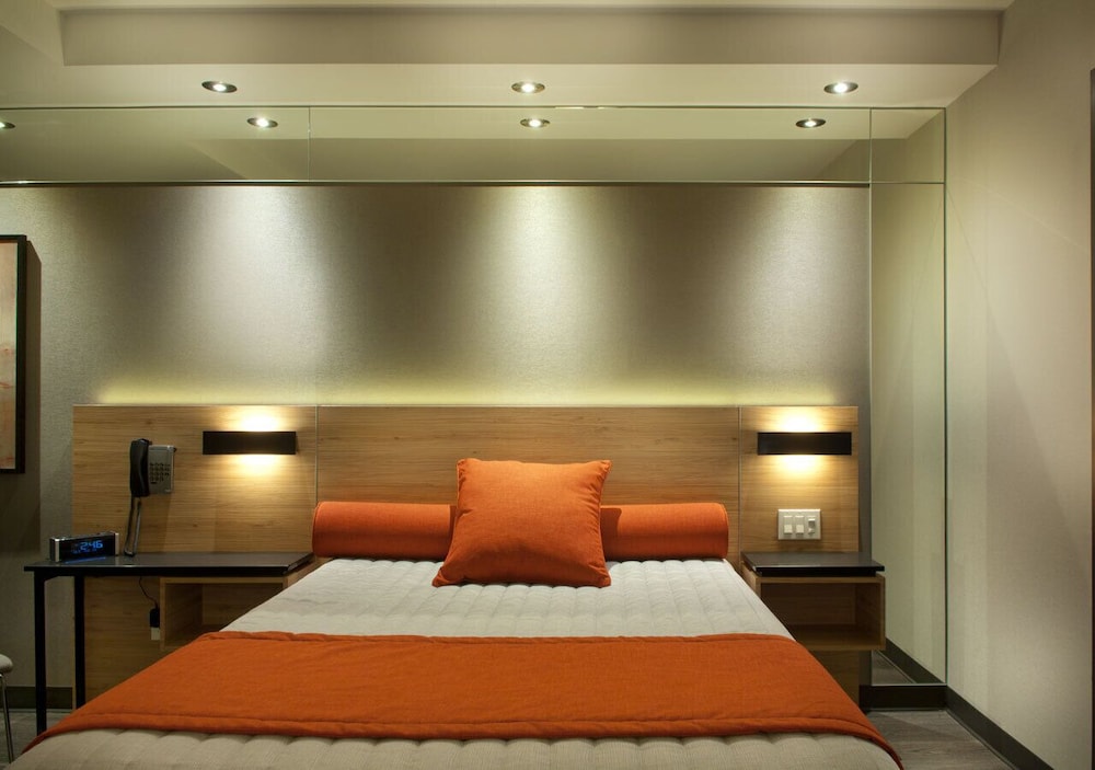 Luxury Suite, 1 Queen Bed photo 1