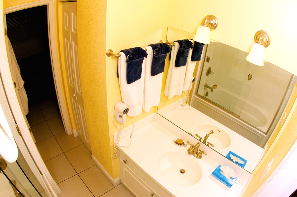 Signature Condo, 1 Bedroom, Beach View, Oceanfront, photo 6