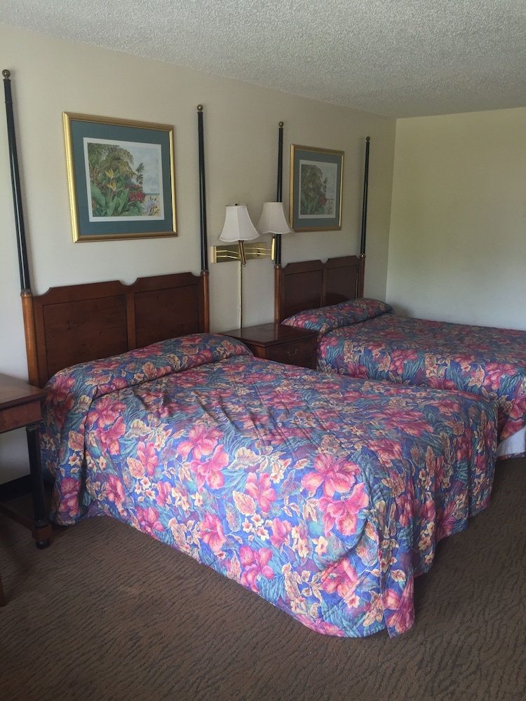 Standard Double Room, 2 Queen Beds photo 1