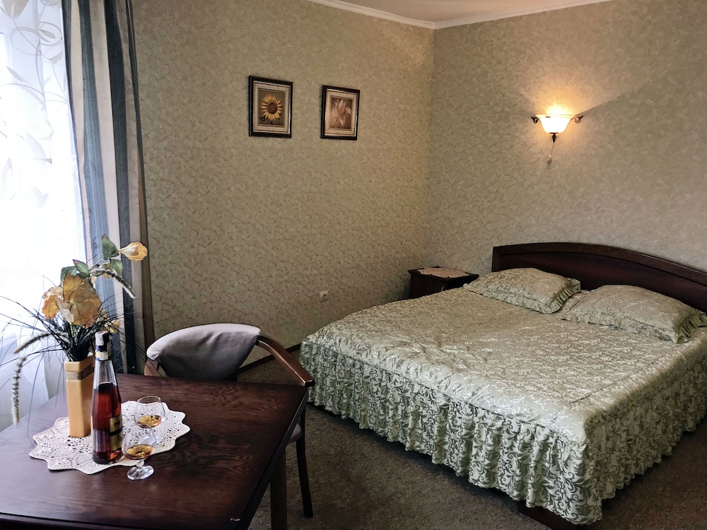 Standard Double or Twin Room photo 2
