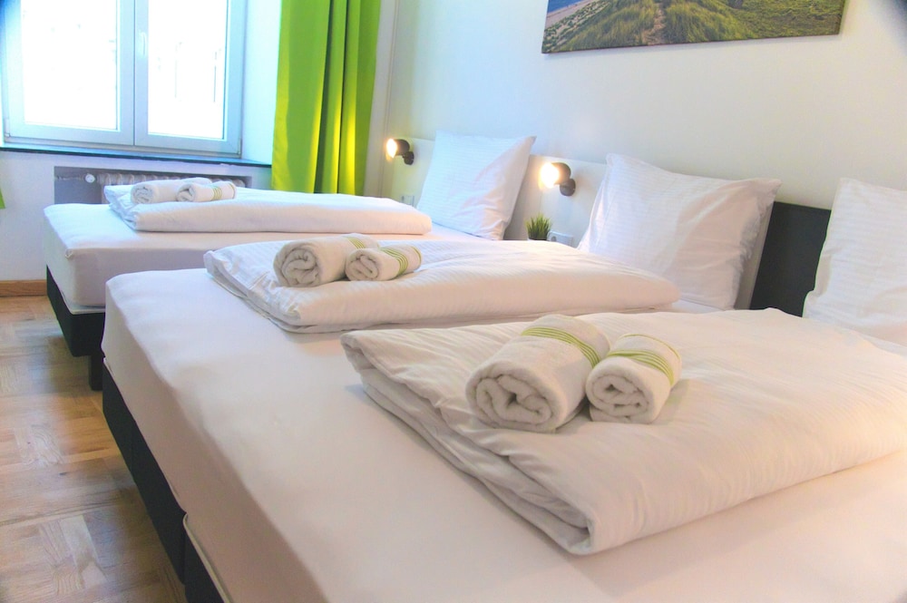 Standard Triple Room - Photo 6