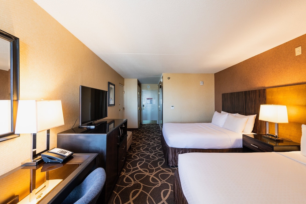 Standard Room, 2 Double Beds, Accessible (Accessible Tub) - Photo 4